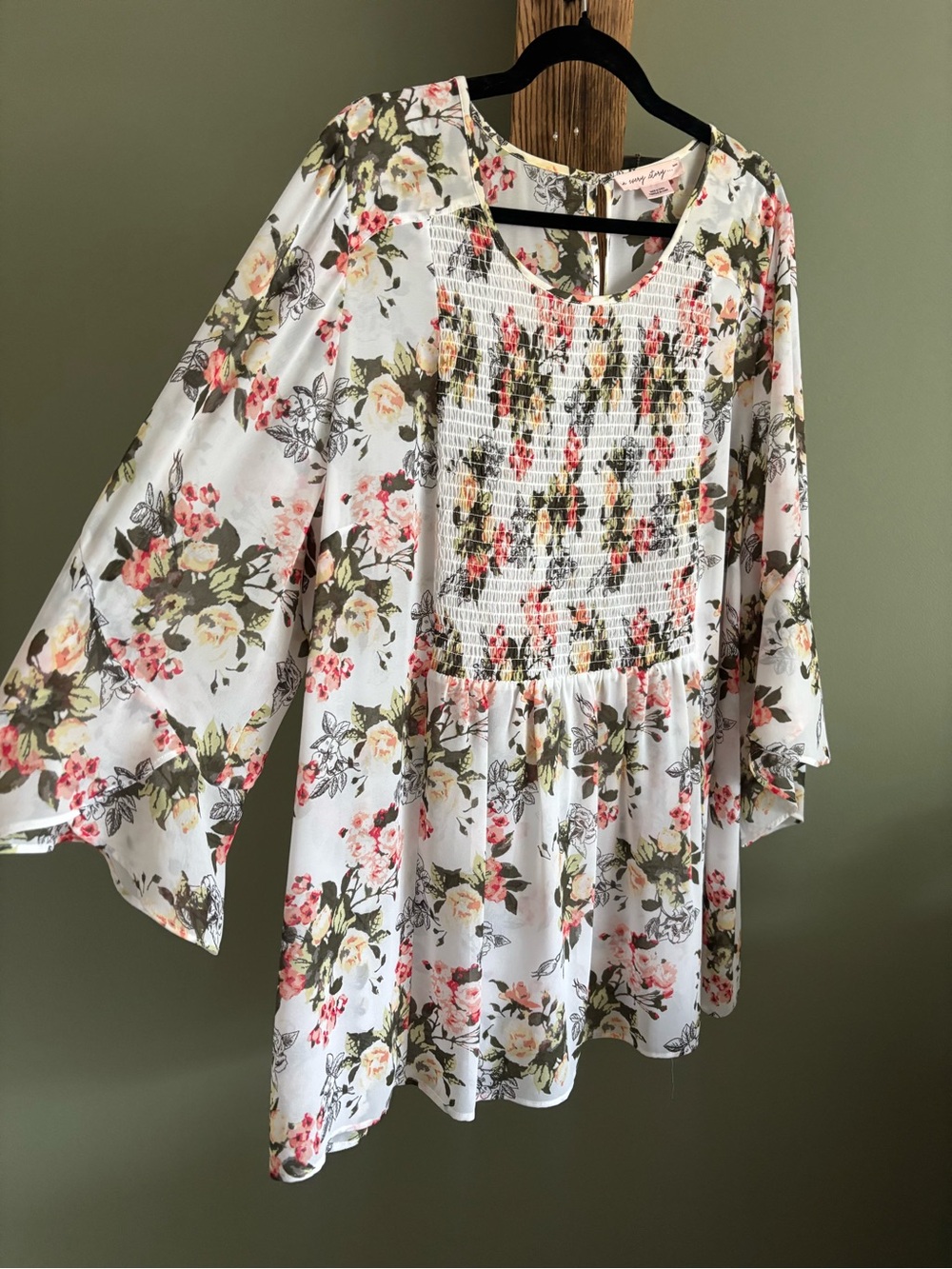 110.) In Every Story /  Floral Smocked Women's Top - White/Coral - Picture 5 of 8